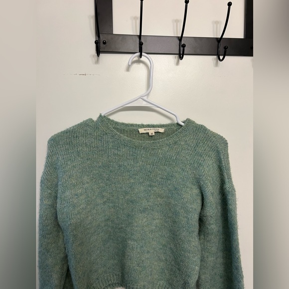 Morrisday 100% Acrylic Green Cropped Sweater - Picture 3 of 8